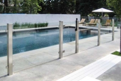 Custom glass railings for swimming pool area